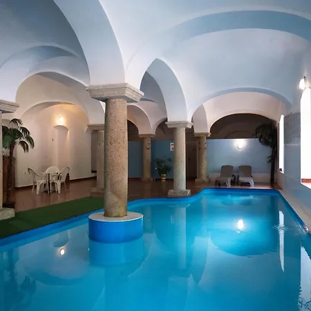 Club מלון 3*