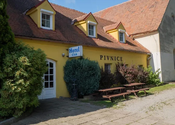 Hotell Club Vranovská Ves